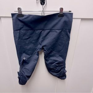 Lululemon In‎ the flow navy capri leggings size 8
